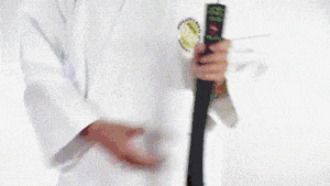 Tie-a-Jiu‐Jitsu-Belt-Step-1.360p