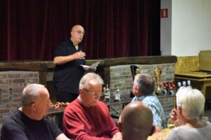 Gérard prenant la parole lors de la remise des mérites sportif Gérard prenant la parole lors de la remise des mérites sportif