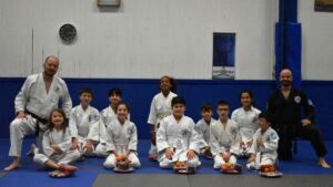 Saint Nicolas préformation martiale 2022 le groupe avec les 2 sensei Saint Nicolas préformation martiale 2022