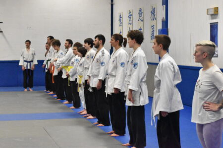 Alignement du salut pour le sensei Alignement du salut pour le sensei